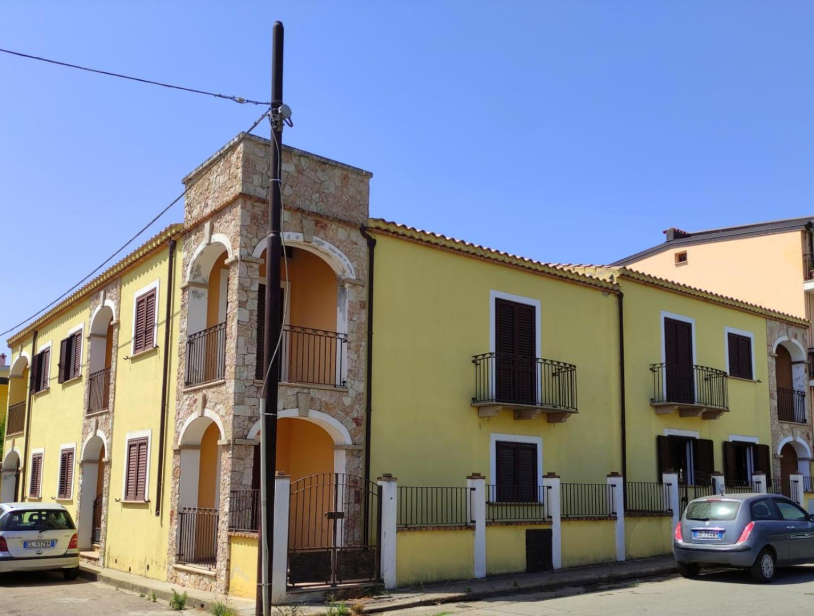 Casa Il Cortile Fiorito Apartman Tortolì Kültér fotó