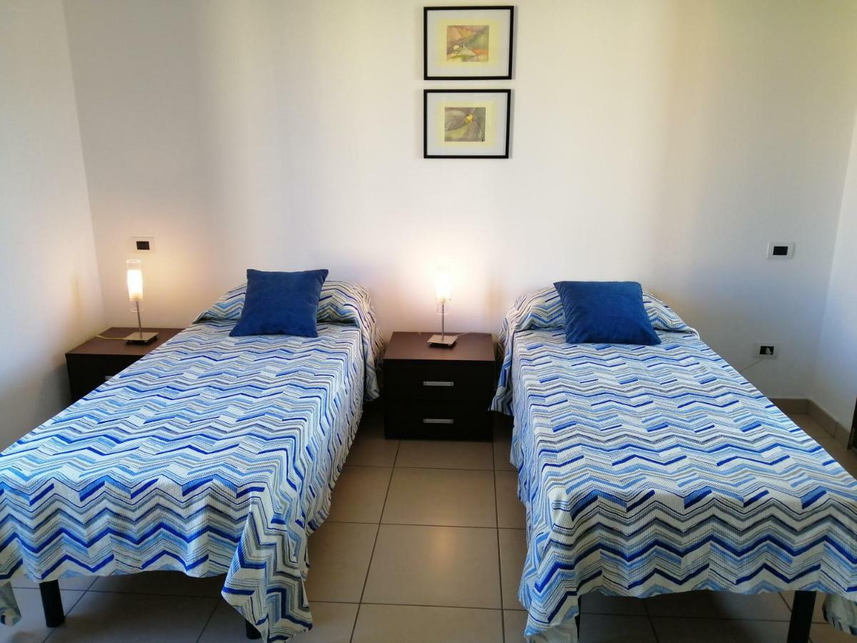 Casa Il Cortile Fiorito Apartman Tortolì Kültér fotó