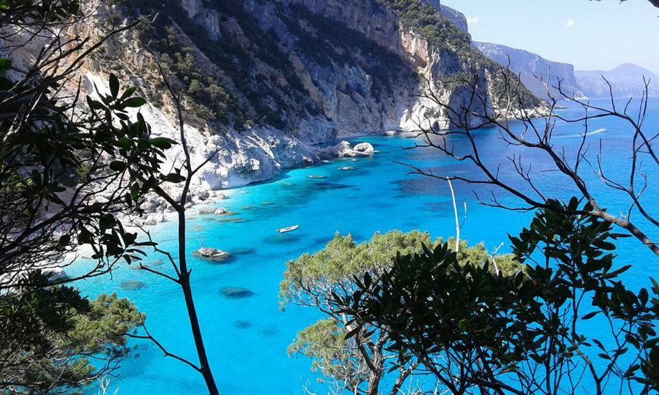 Casa Il Cortile Fiorito Apartman Tortolì Kültér fotó