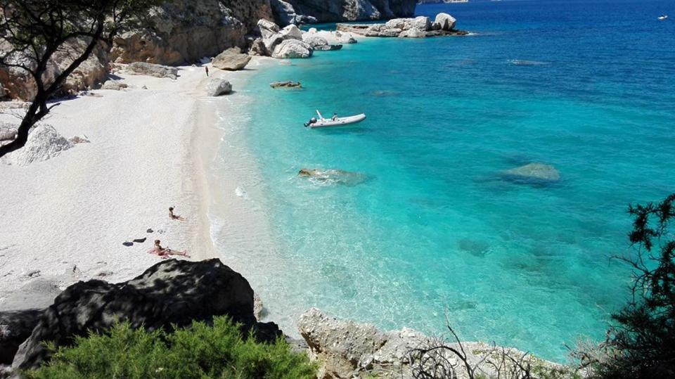 Casa Il Cortile Fiorito Apartman Tortolì Kültér fotó